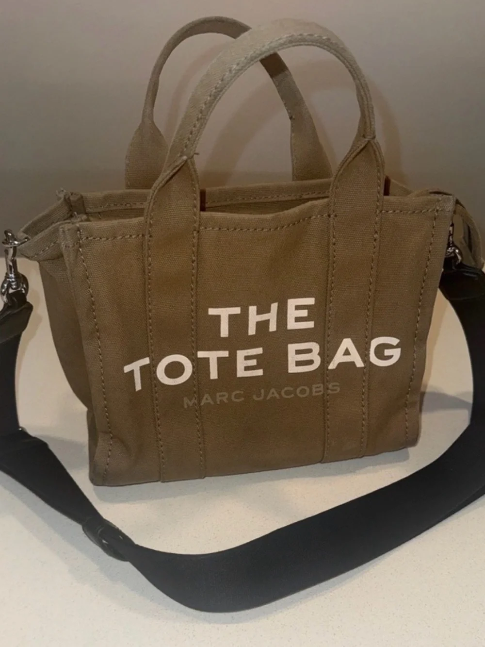 Marc Jacobs Canvas Tote Bag in Olive